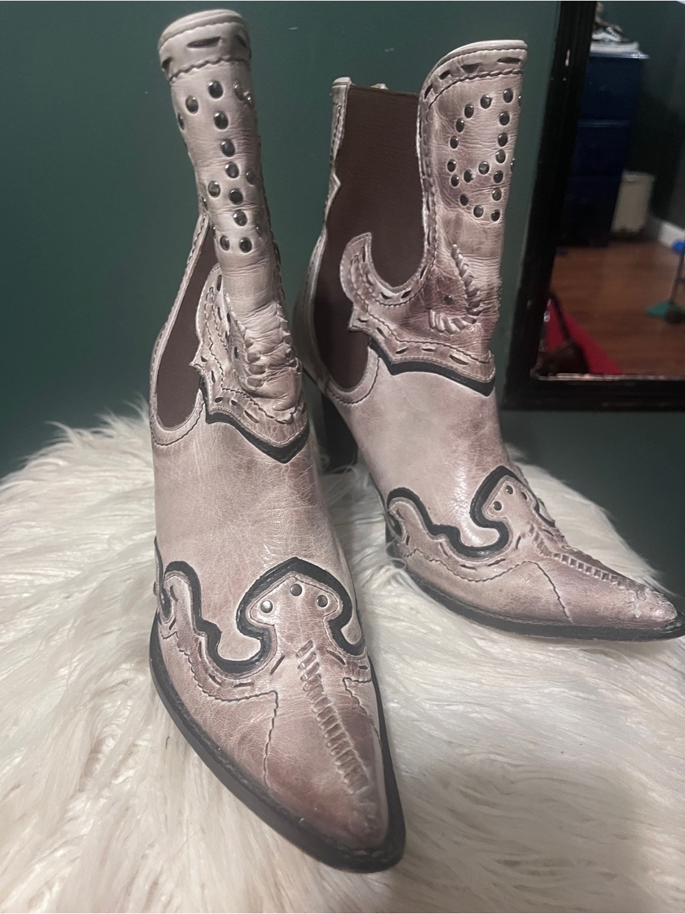 Luchesse Charlie 1 Horse , Women's Distressed Gray Heeled Western Ankle Boots